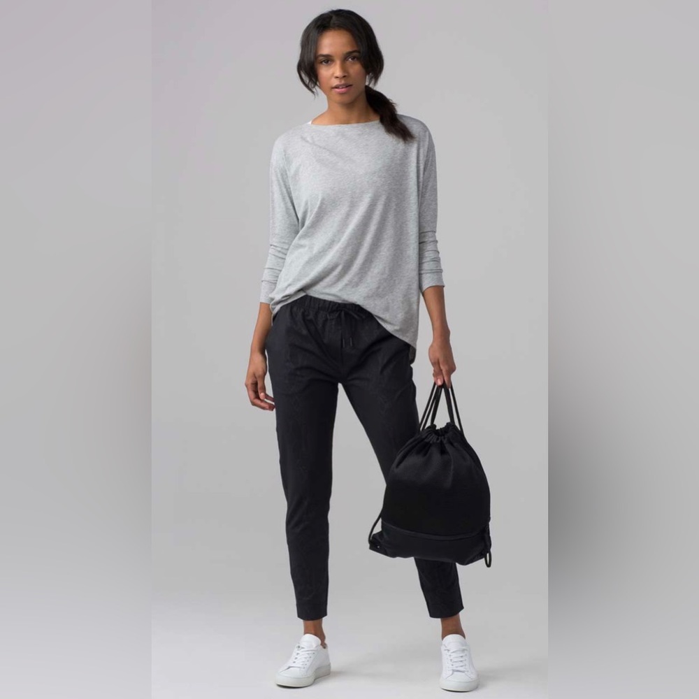 Lululemon Jet Crop (Slim) (Luxtreme 25.5")
Desert Snake Embossed Black